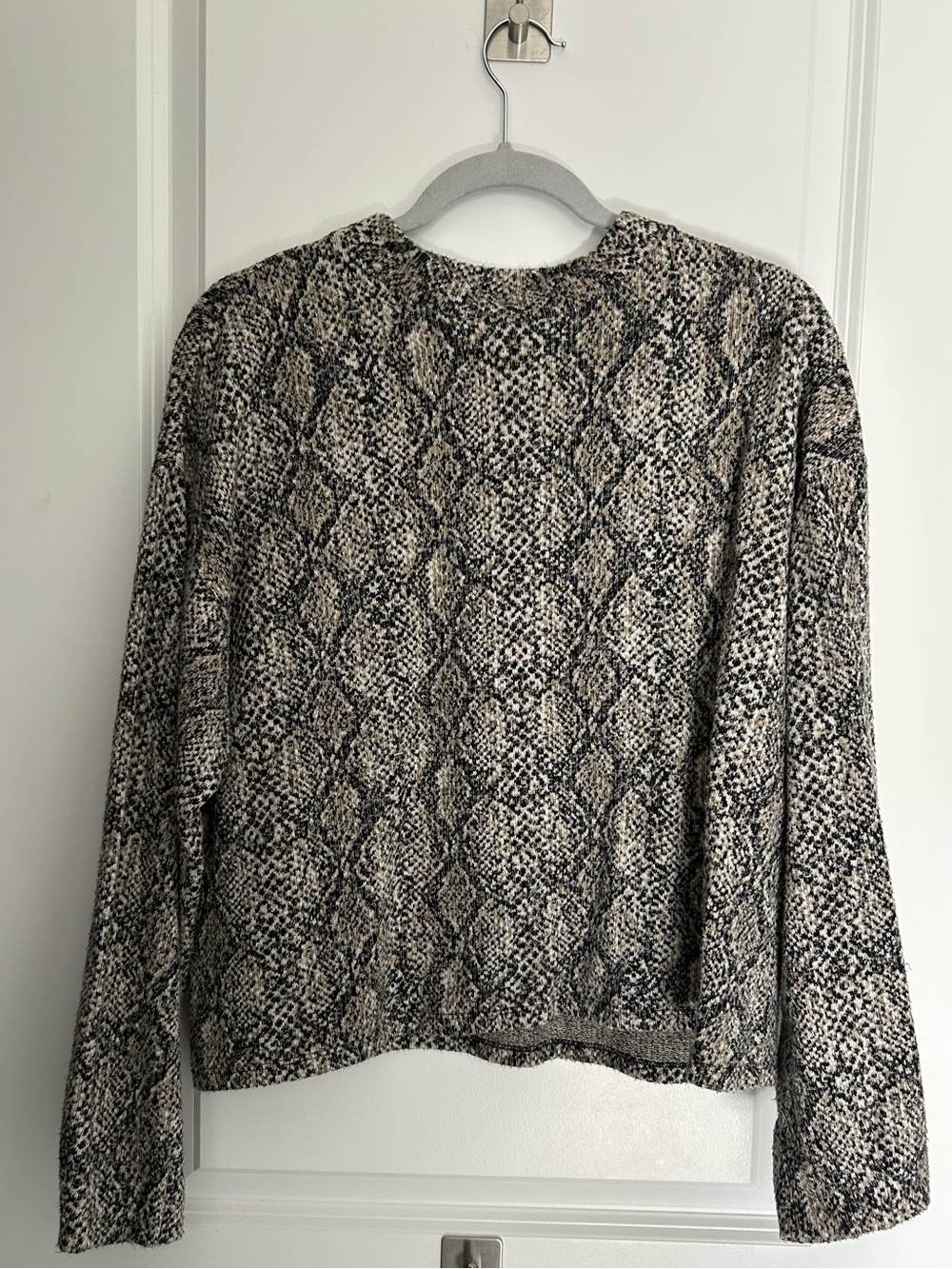 Zara Snake Print Knit Sweater L Large Neutral Beige Black Lightweight Pullover